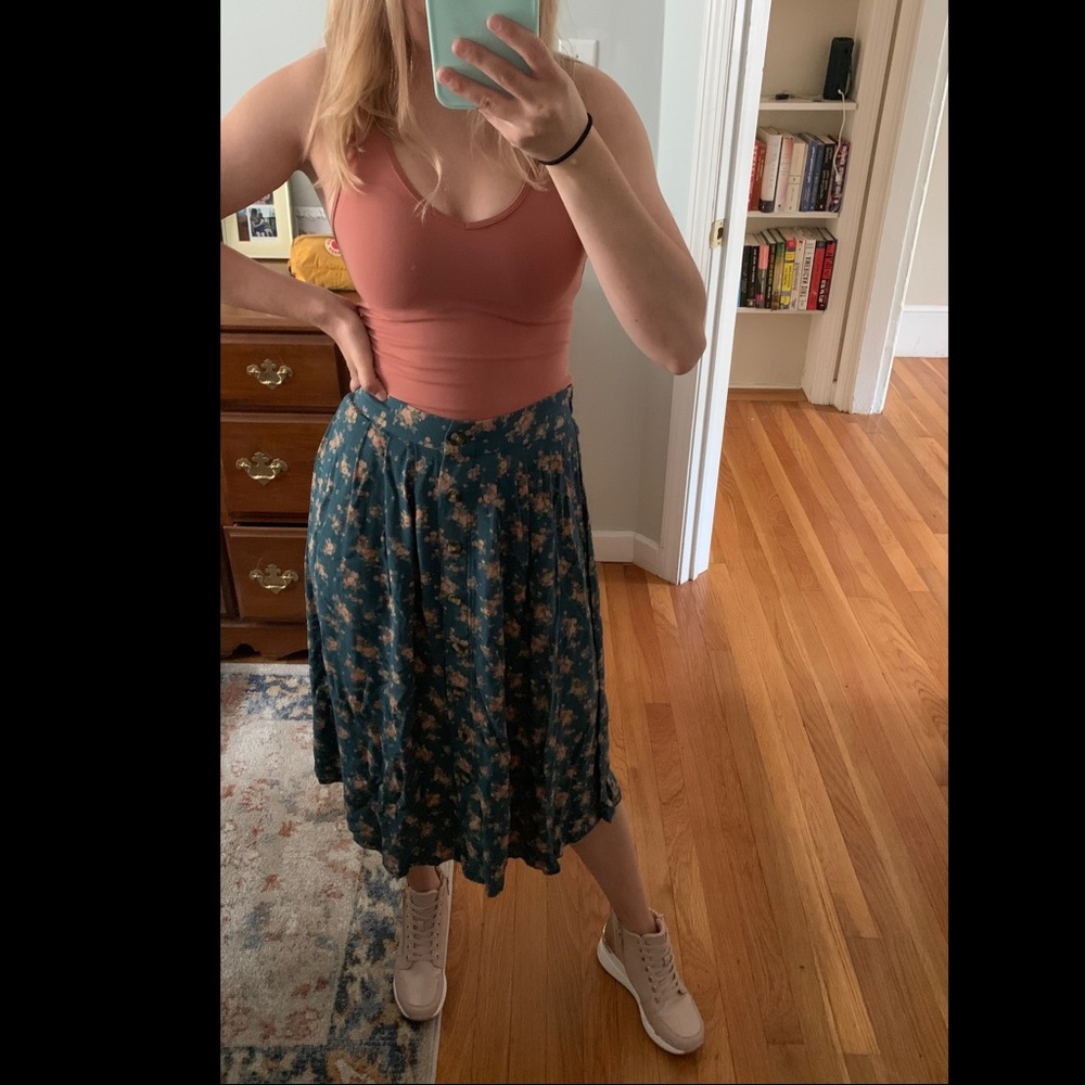 Size XS American Eagle floral midi skirt